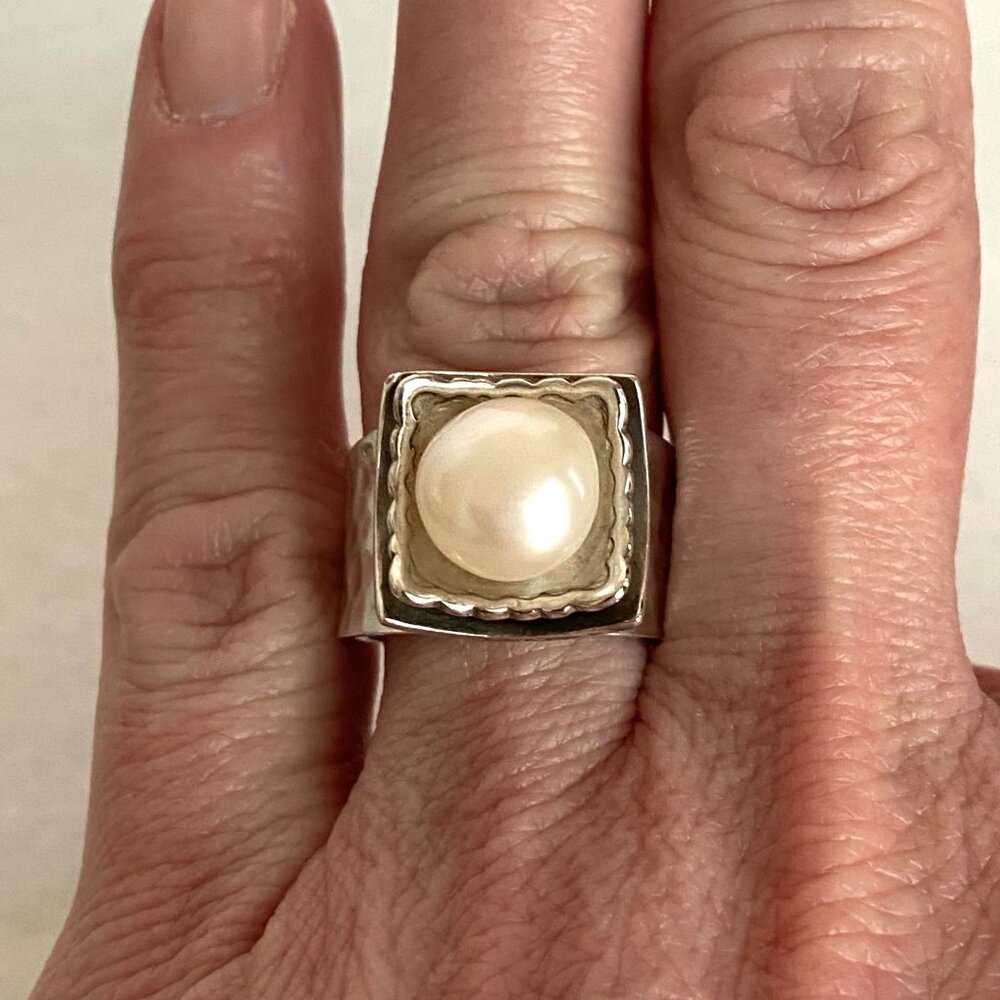 Silpada Sterling Silver 925 Layered Freshwater Pearl Hammered Wide Band Ring